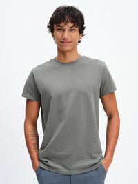Men's Everyday Classic Shortsleeve in Blue Gum – front close-up