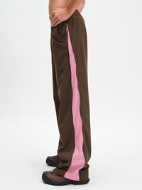 RecTrek Zip Pant in Soil Multi – side view of zip seam and mesh panel