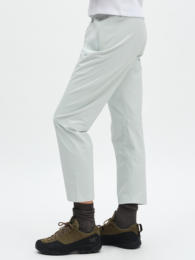 RecTrek 26" Pant in Mint Dust – side view of tapered leg