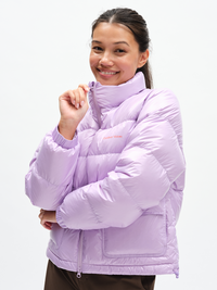 Gloss Puffer in Lilac Swirl – front close-up of collar and logo